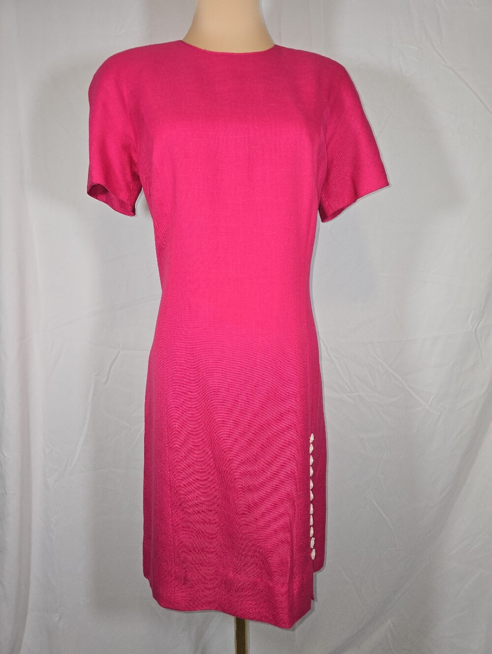 Vintage Fuchsia Knee-Length Sheath Dress - Sleek Short Sleeve